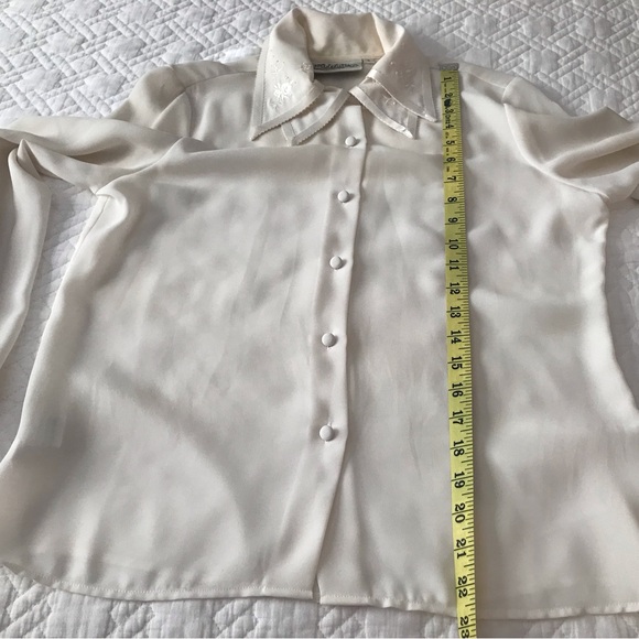 Susan Bristol Petites Embroidered Elegant Cream Blouse Size 4P - Picture 5 of 6